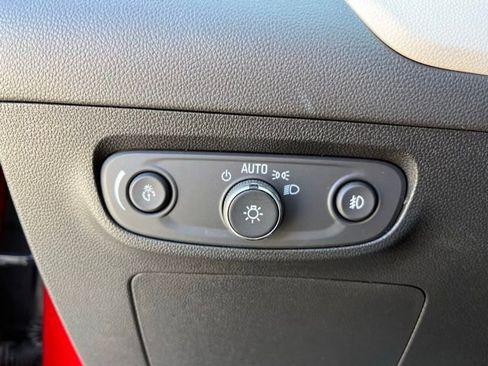 Used 2021 Buick Encore GX Essence image 22