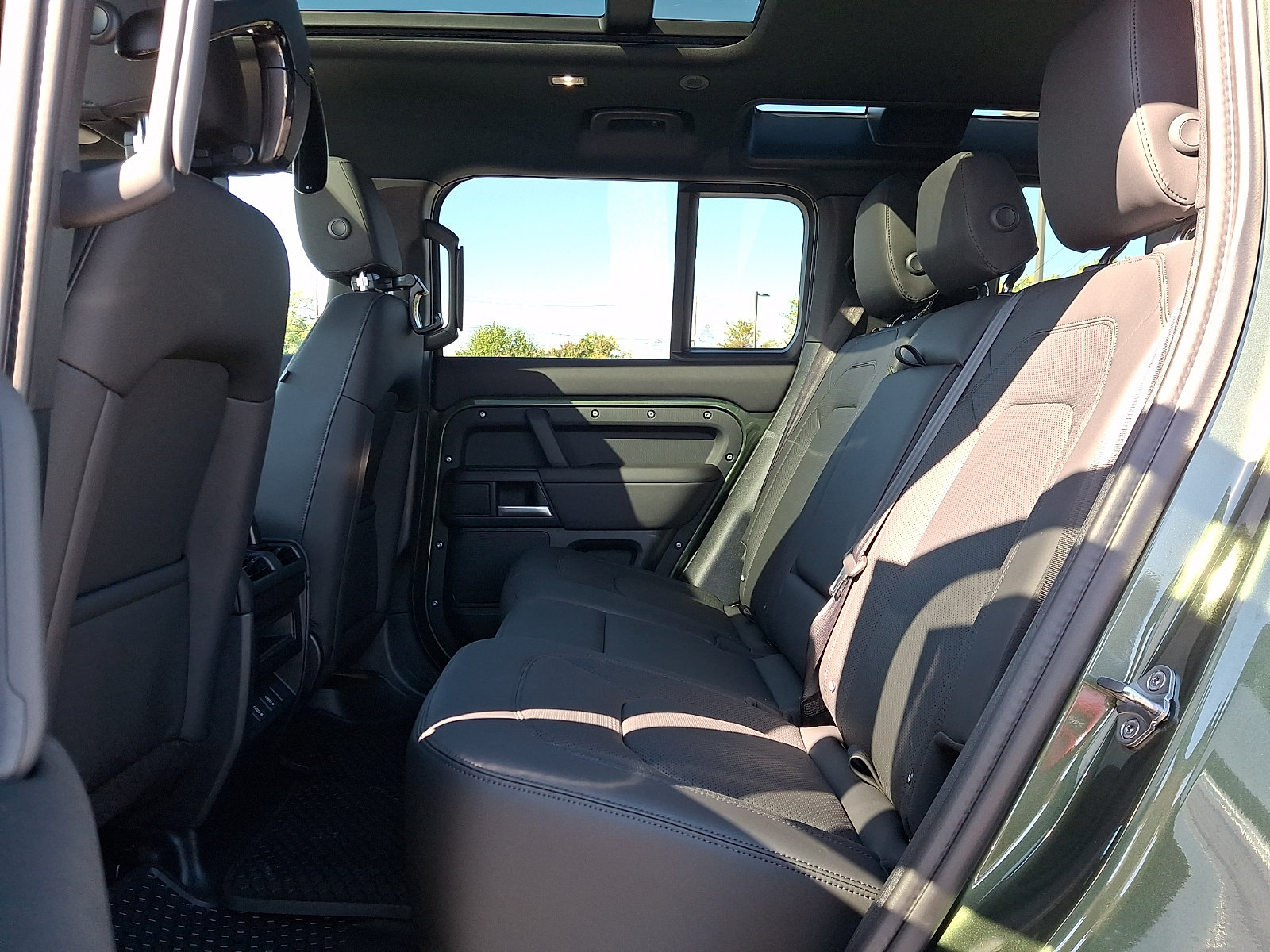 New 2026 Land Rover Defender 110 S AWD/4WD image 10