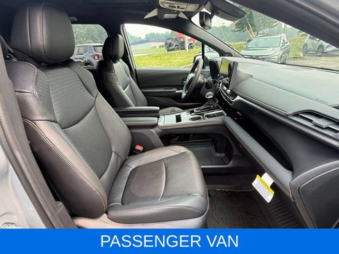 Used 2026 Toyota Sienna XLE Woodland Edition AWD/4WD image 25