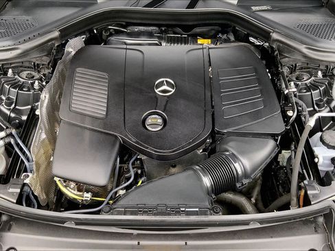 Certified 2024 Mercedes-Benz GLC 300 4MATIC image 32