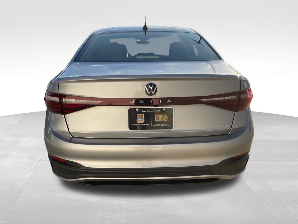 Used 2025 Volkswagen Jetta SE FWD image 6