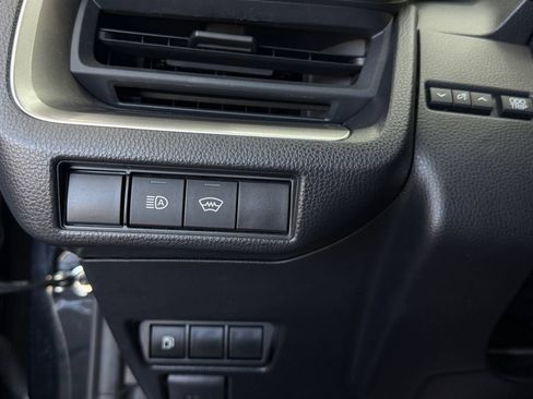 Used 2024 Toyota Prius LE FWD image 19