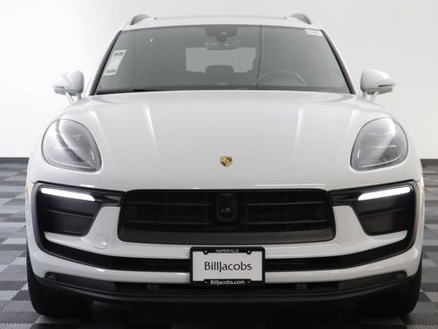 Used 2024 Porsche Macan AWD/4WD image 21