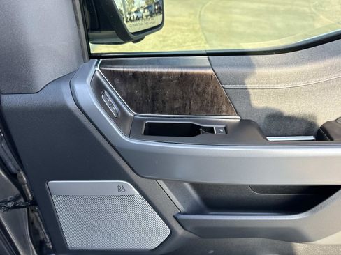 Used 2023 Ford F150 Lariat w/ Trailer Tow Package image 14