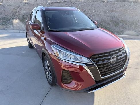 Certified 2024 Nissan Kicks SV image 3