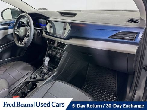 Used 2023 Volkswagen Taos SE image 31