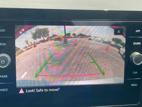 Used 2025 Volkswagen Jetta SE FWD image 22