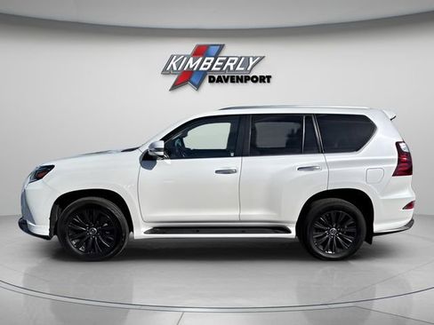 Used 2021 Lexus GX 460 Premium w/ Accessory Package image 2