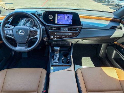 Certified 2024 Lexus ES 300h w/ Premium Package FWD image 11