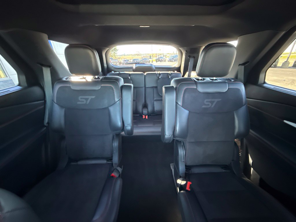 Used 2025 Ford Explorer ST AWD/4WD image 33