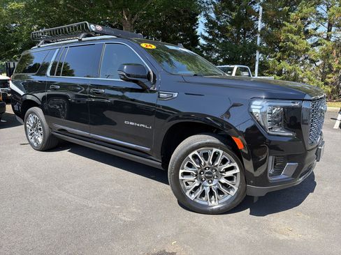 Used 2024 GMC Yukon XL Denali Ultimate AWD/4WD image 2