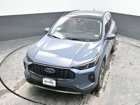 Used 2024 Ford Escape Platinum image 18