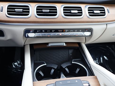 Certified 2025 Mercedes-Benz GLE 450e 4MATIC image 40