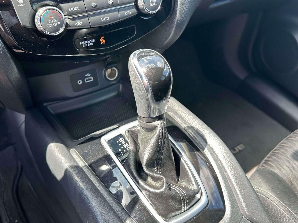 Used 2018 Nissan Rogue SV AWD/4WD image 30