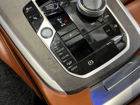 Used 2023 BMW X7 M60i w/ Executive Package image 56