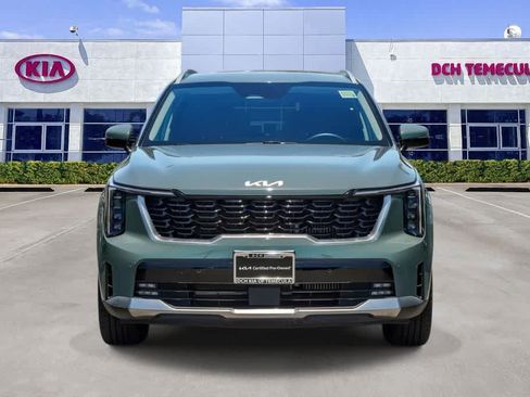 Certified 2025 Kia Sorento EX AWD/4WD image 2