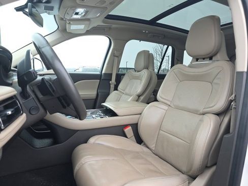 Used 2022 Lincoln Aviator Reserve w/ Equipment Group 201A image 9