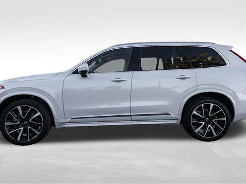 Used 2024 Volvo XC90 B6 Plus AWD/4WD image 9