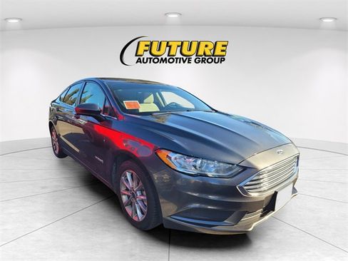 Used 2017 Ford Fusion S image 1