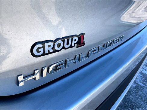 Certified 2024 Toyota Highlander XSE image 10