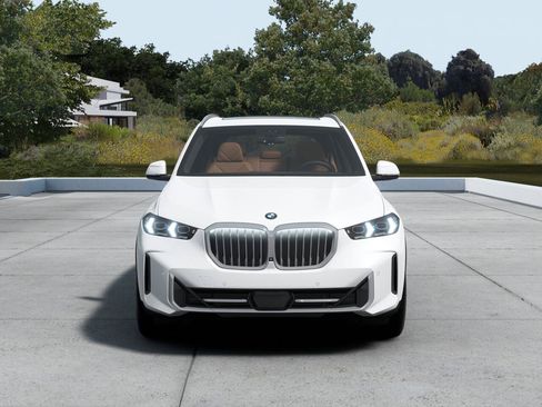 Certified 2026 BMW X5 sDrive40i RWD image 3