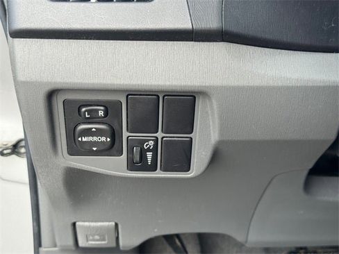 Used 2010 Toyota Prius Three image 16