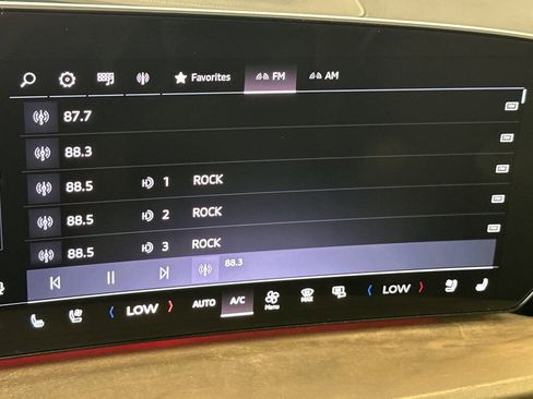 New 2025 Audi Q5 Premium Plus image 17