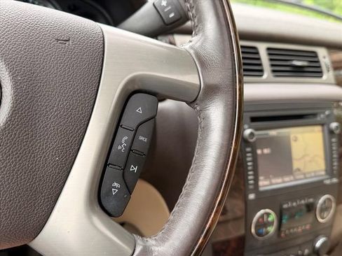 Used 2012 GMC Yukon XL Denali AWD/4WD image 25