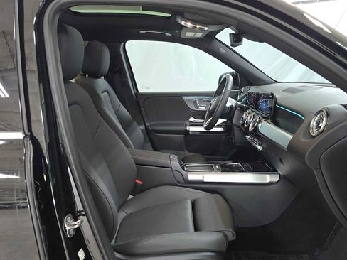Certified 2026 Mercedes-Benz GLB 250 4MATIC image 11