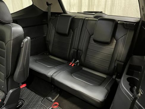 Used 2024 Volkswagen Atlas SEL AWD/4WD image 12