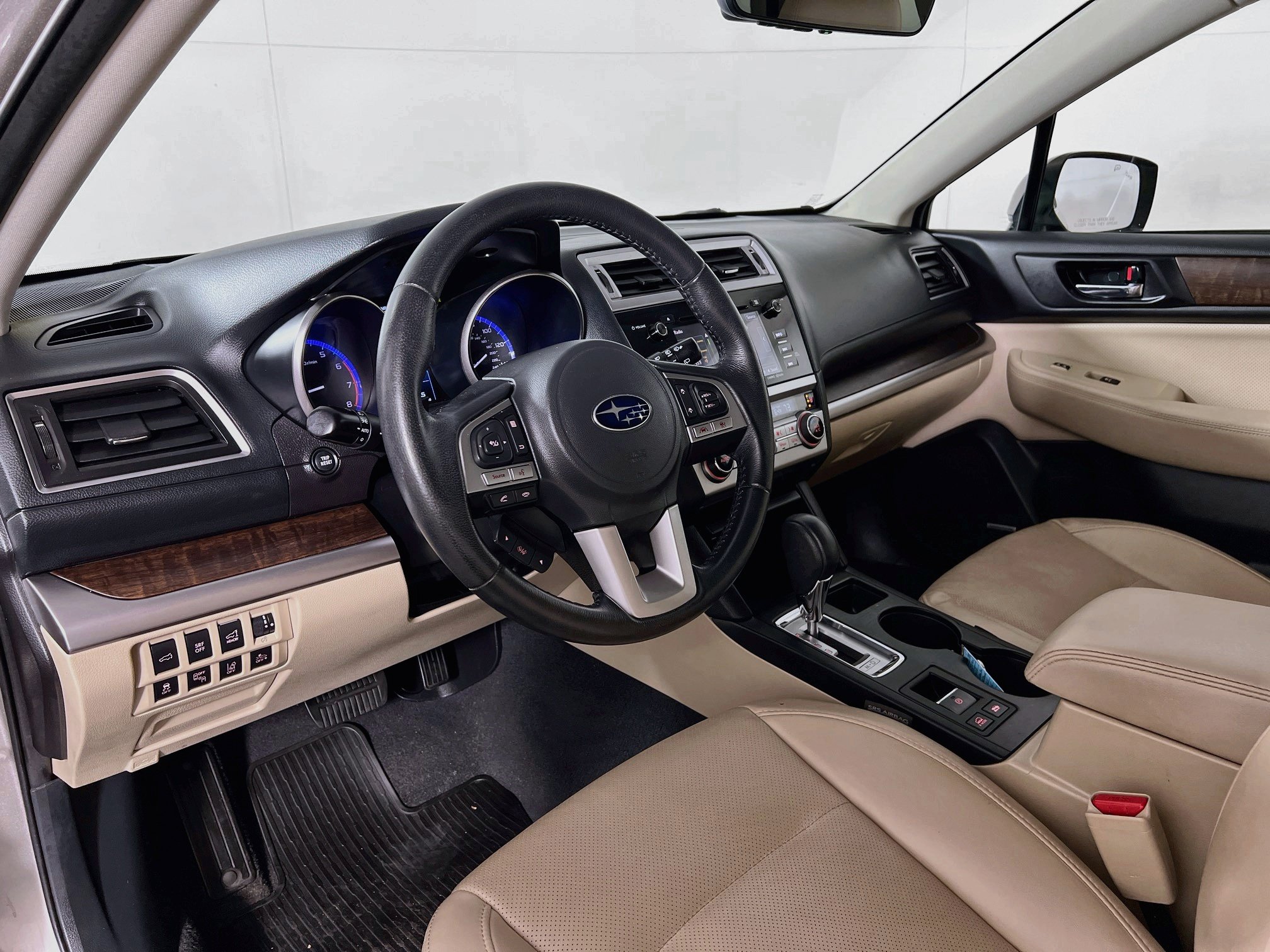 Used 2017 Subaru Outback 2.5i Limited AWD/4WD image 9