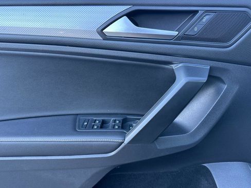 Used 2022 Volkswagen Tiguan S image 10