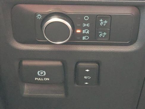 Used 2022 Ford Expedition Max XLT image 12