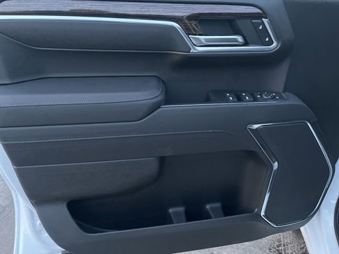 New 2026 GMC Sierra 1500 SLE w/ Preferred Package image 10