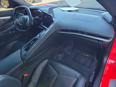 Used 2022 Chevrolet Corvette Stingray Preferred Cpe w/ Z51 Performance Package image 12