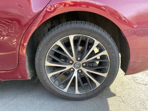 Used 2018 Toyota Camry SE image 8