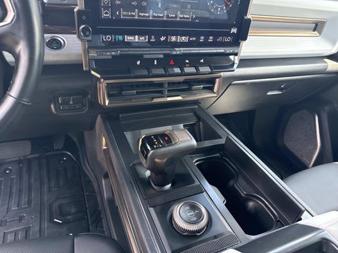 Used 2024 GMC Hummer EV 2X AWD/4WD image 25