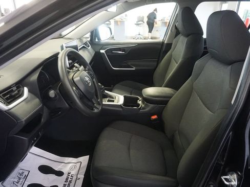 Certified 2025 Toyota RAV4 XLE AWD/4WD image 18