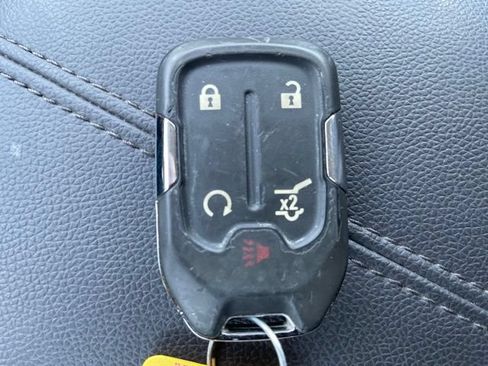Used 2023 GMC Terrain SLT FWD image 25