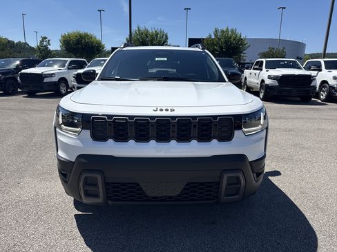 New 2026 Jeep Cherokee Laredo AWD/4WD image 2
