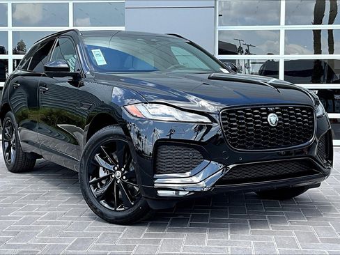 New 2026 Jaguar F-PACE R-Dynamic S image 2