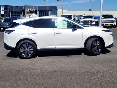 New 2025 Nissan Murano SL image 3