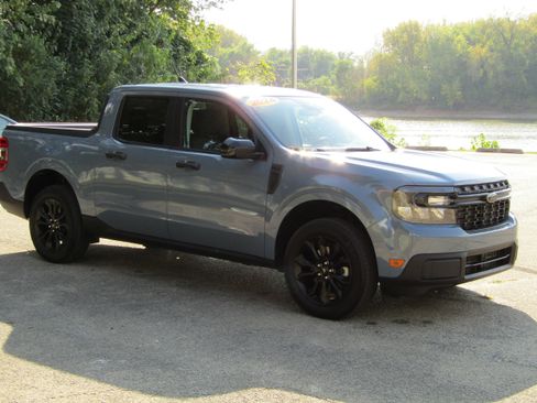 Certified 2024 Ford Maverick XLT w/ XLT Luxury Package image 7