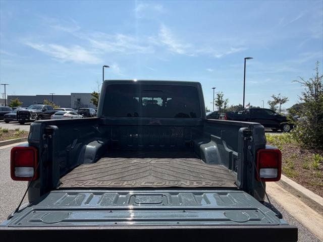 Certified 2024 Jeep Gladiator Sport AWD/4WD image 8
