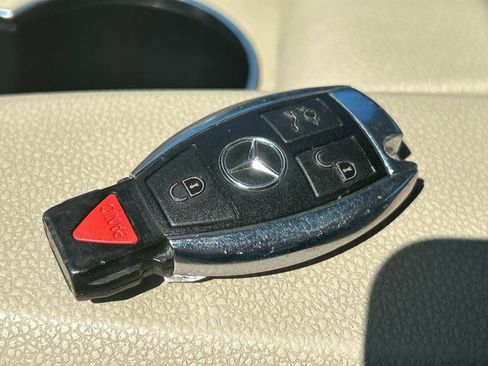 Used 2012 Mercedes-Benz C 300 4MATIC Sedan image 36