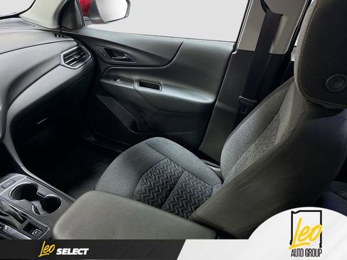Used 2023 Chevrolet Equinox LT FWD image 23
