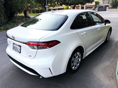 Used 2020 Toyota Corolla LE w/ Carpet Mat Package (TMS) FWD image 6