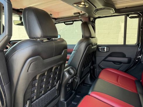Used 2023 Jeep Wrangler Unlimited Rubicon 4xe AWD/4WD image 20