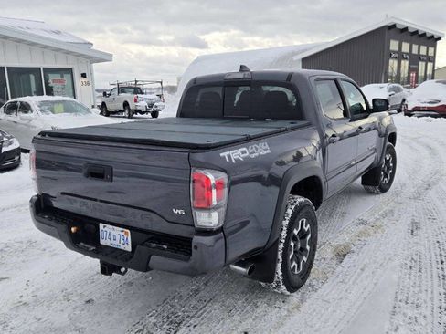 Used 2020 Toyota Tacoma TRD Off-Road w/ Technology Package image 14