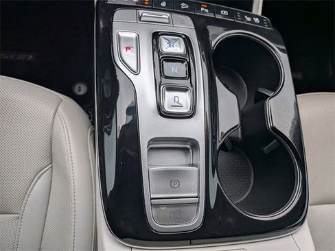 Used 2022 Hyundai Tucson Limited image 16